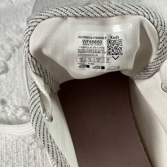 Keds Sneakers Size 10 Black & White Cloth Material EUC - Picture 8 of 11